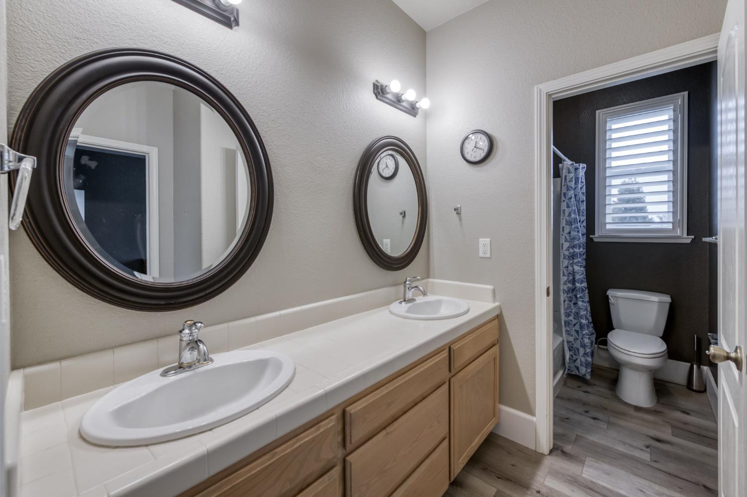 1822 N Magnolia, Clovis, CA 93619