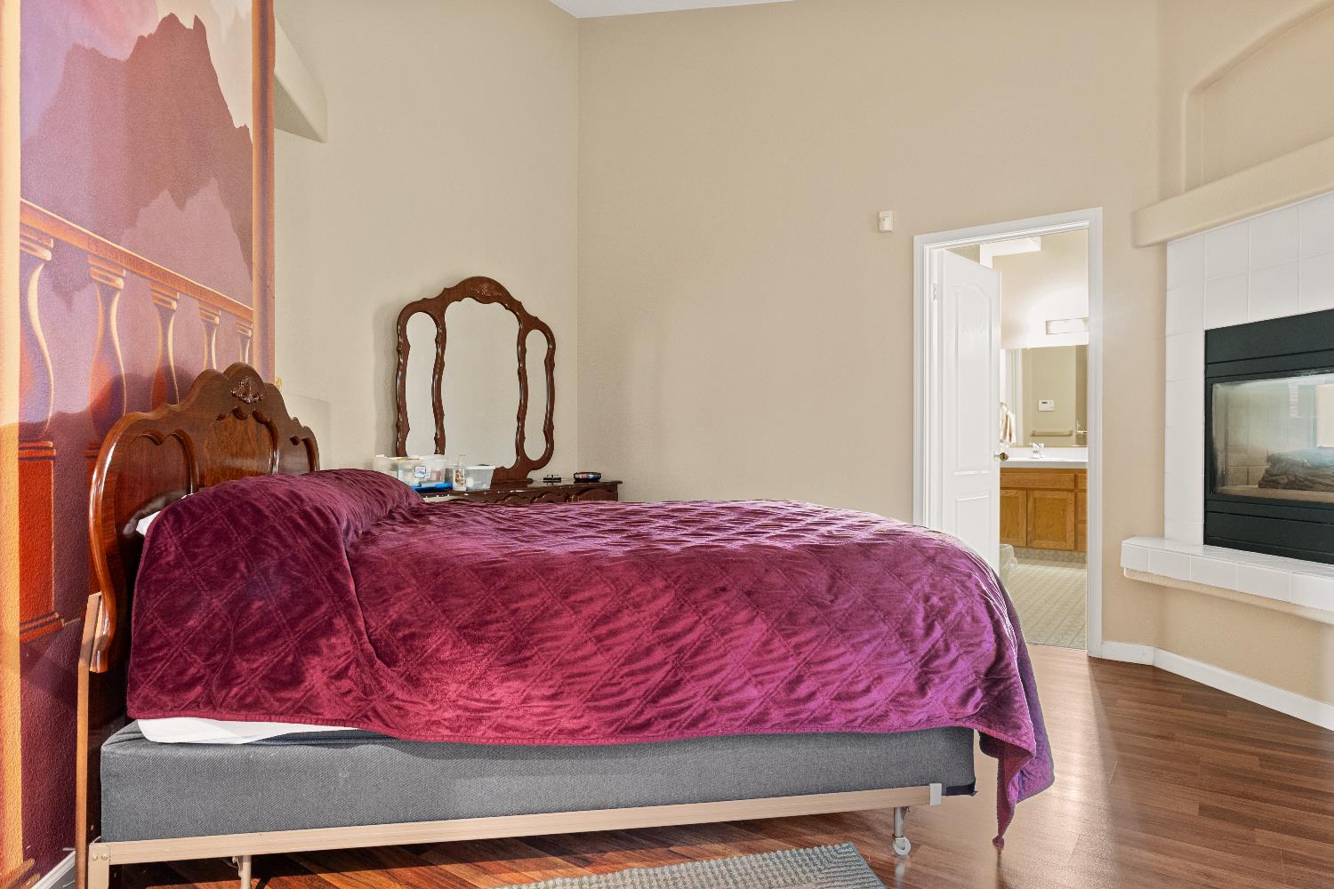 2302 E Rush Ave, Fresno, CA 93730