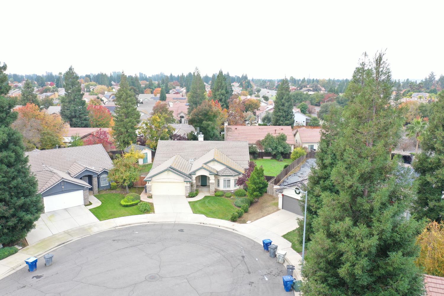 2302 E Rush Ave, Fresno, CA 93730