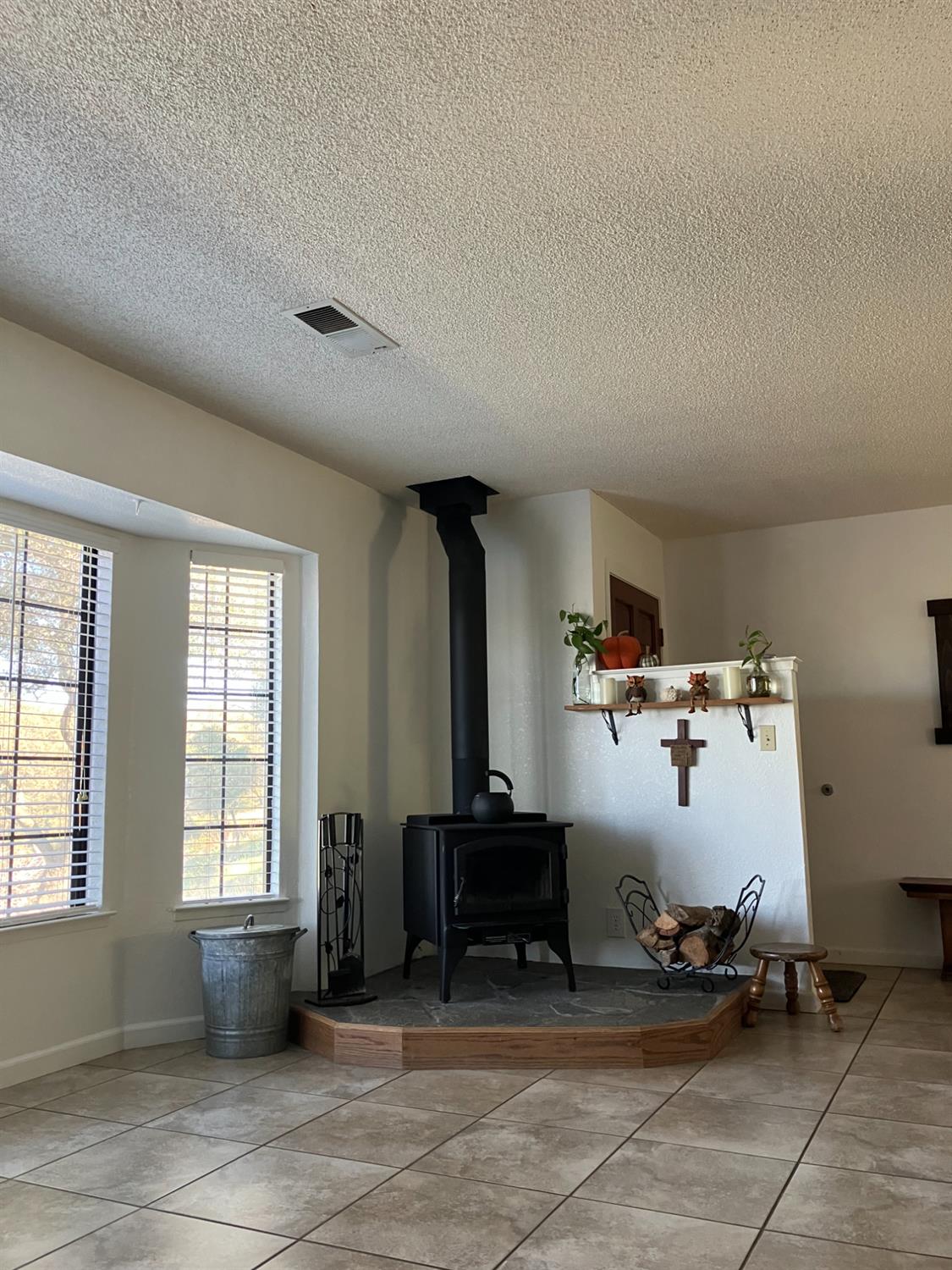 46725 Picayune Creek Rd, Coarsegold, CA 93614