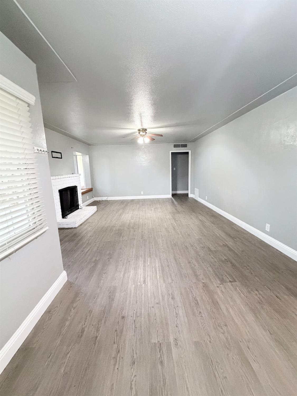 1328 Loftus Ln, Fresno, CA 93710