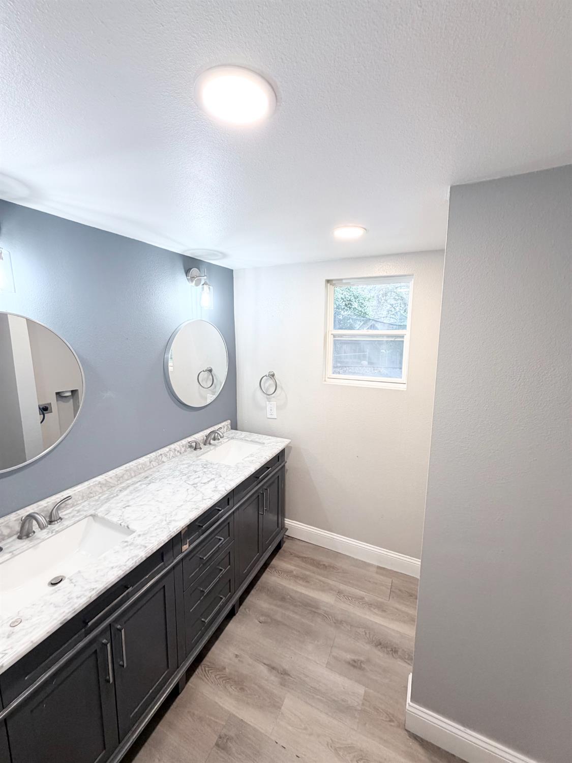 1328 Loftus Ln, Fresno, CA 93710