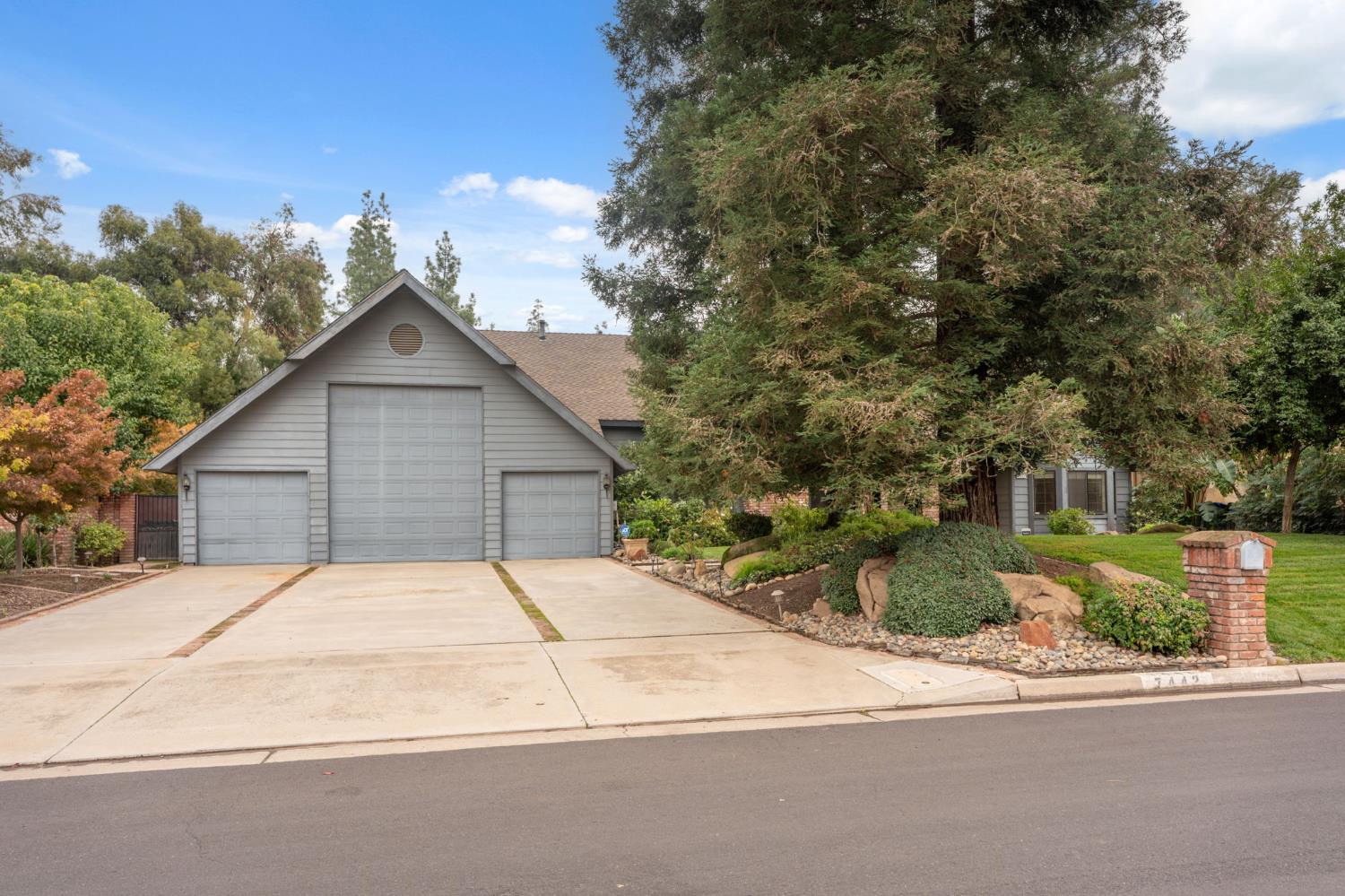 7442 N Tahan Ave, Fresno, CA 93711