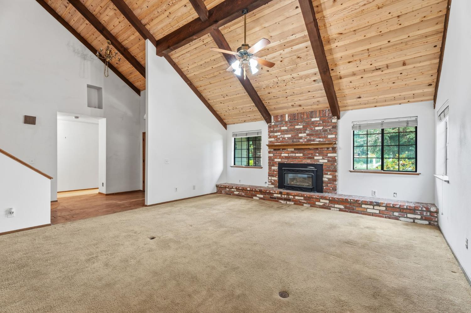 7442 N Tahan Ave, Fresno, CA 93711