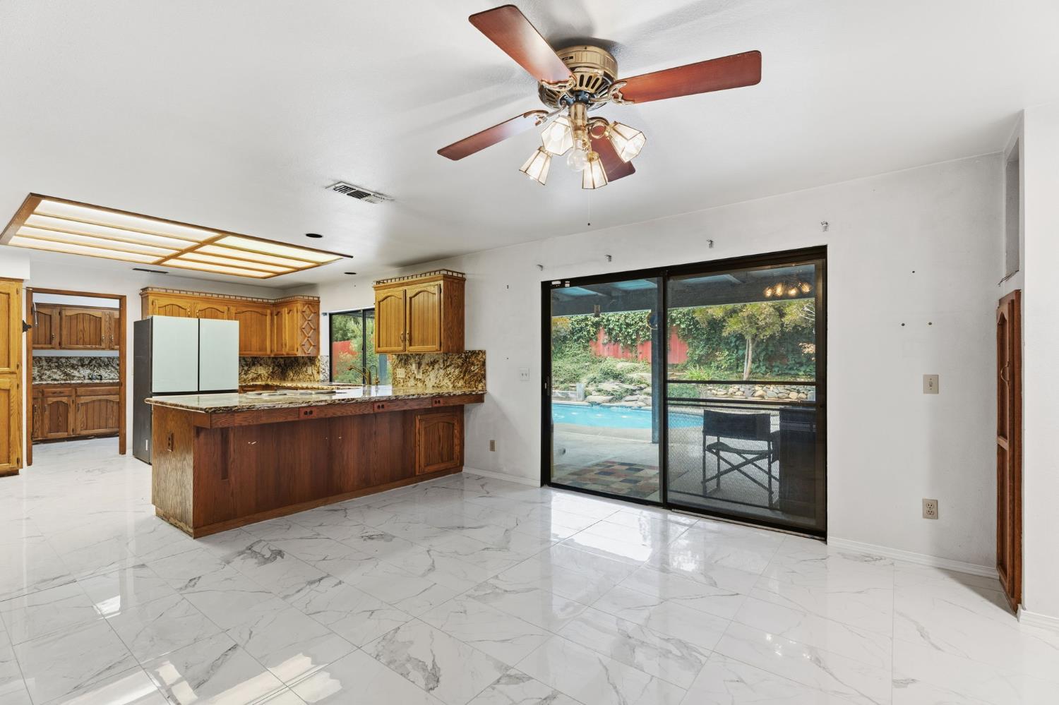 7442 N Tahan Ave, Fresno, CA 93711