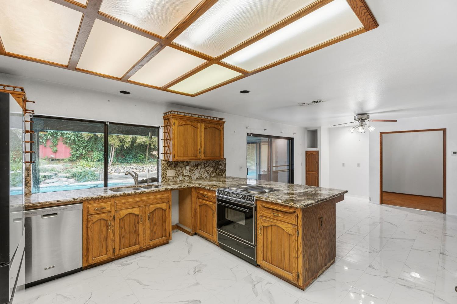 7442 N Tahan Ave, Fresno, CA 93711