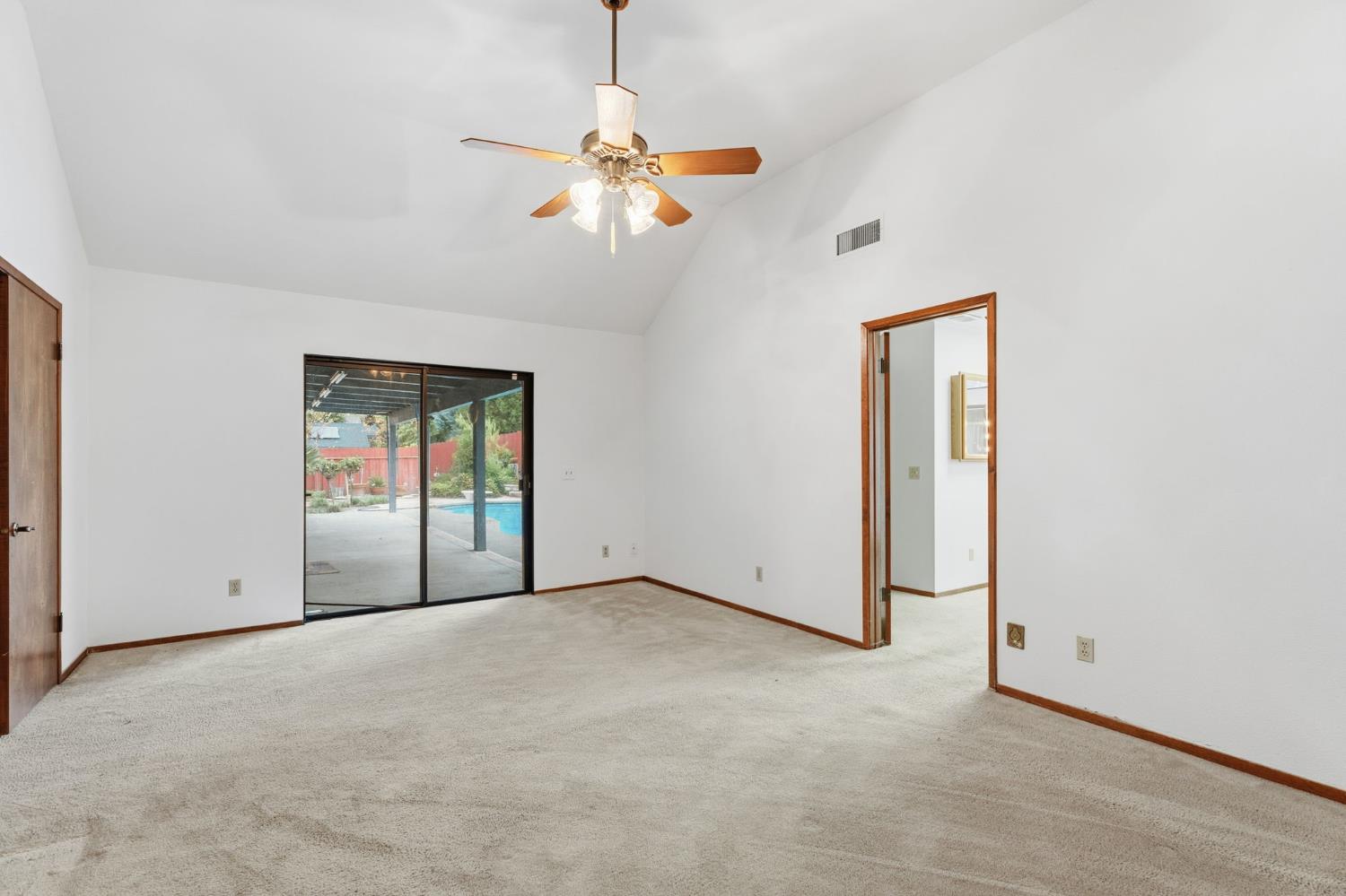 7442 N Tahan Ave, Fresno, CA 93711