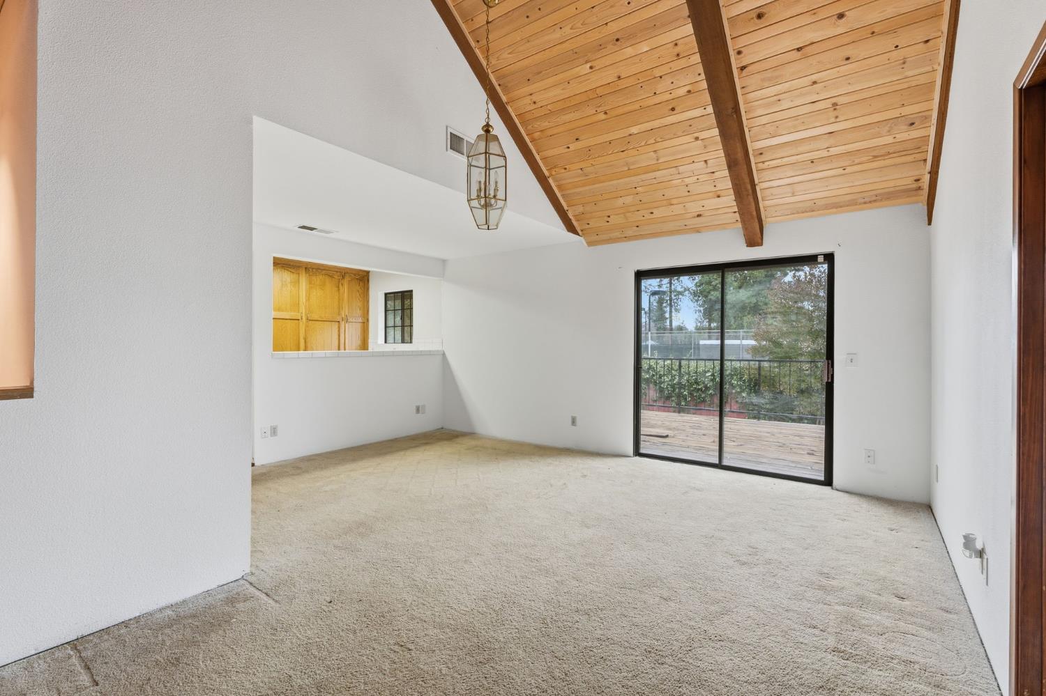 7442 N Tahan Ave, Fresno, CA 93711