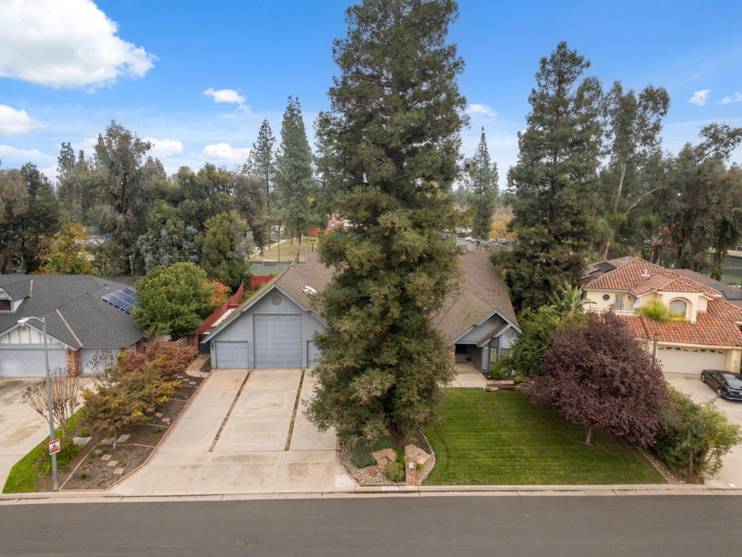 7442 N Tahan Ave, Fresno, CA 93711