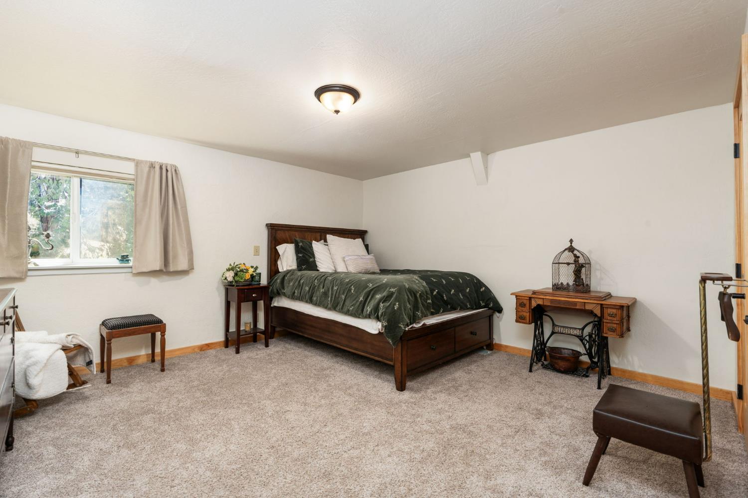 38303 Woodland Rd, Shaver Lake, CA 93664