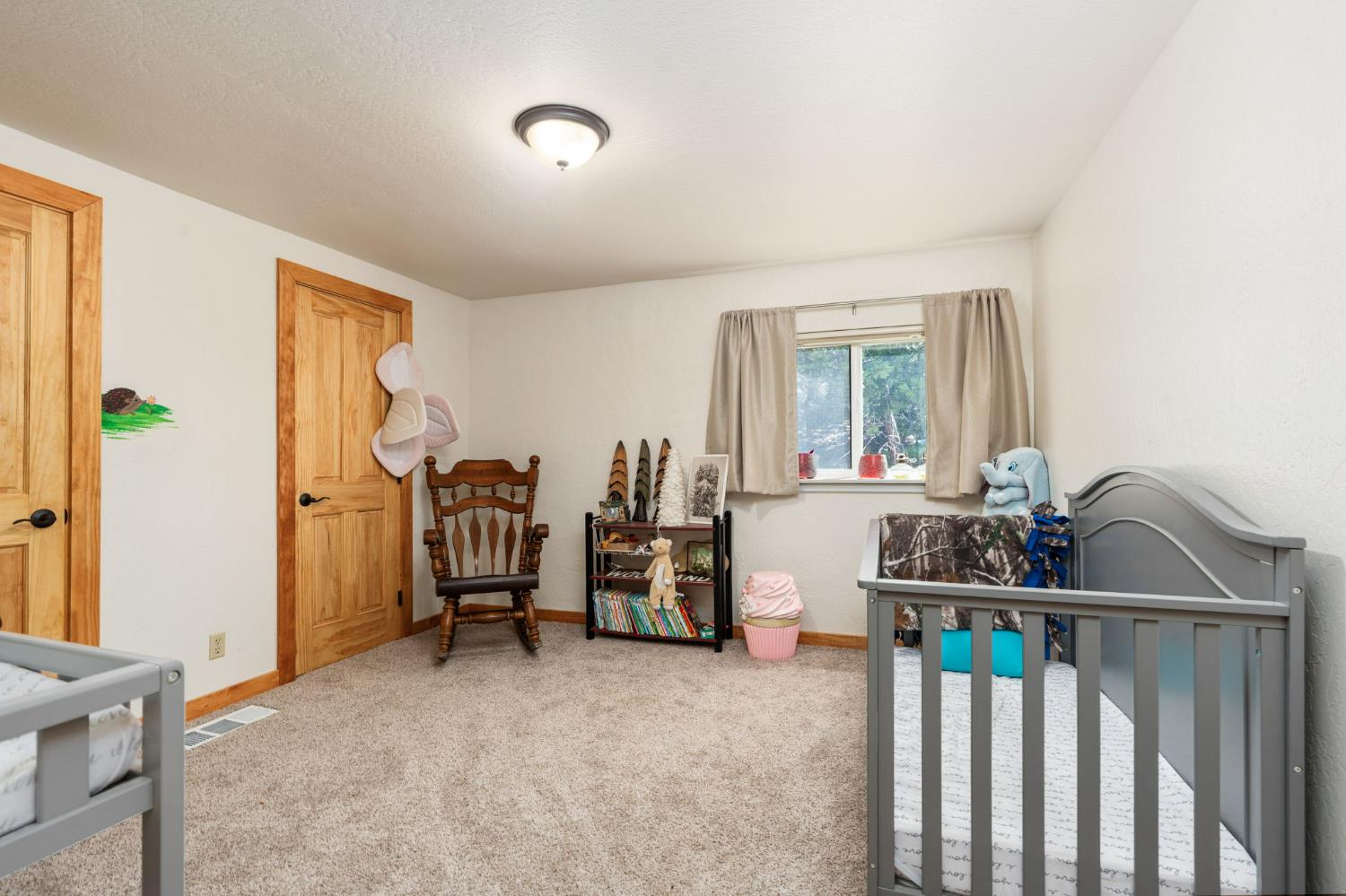 38303 Woodland Rd, Shaver Lake, CA 93664