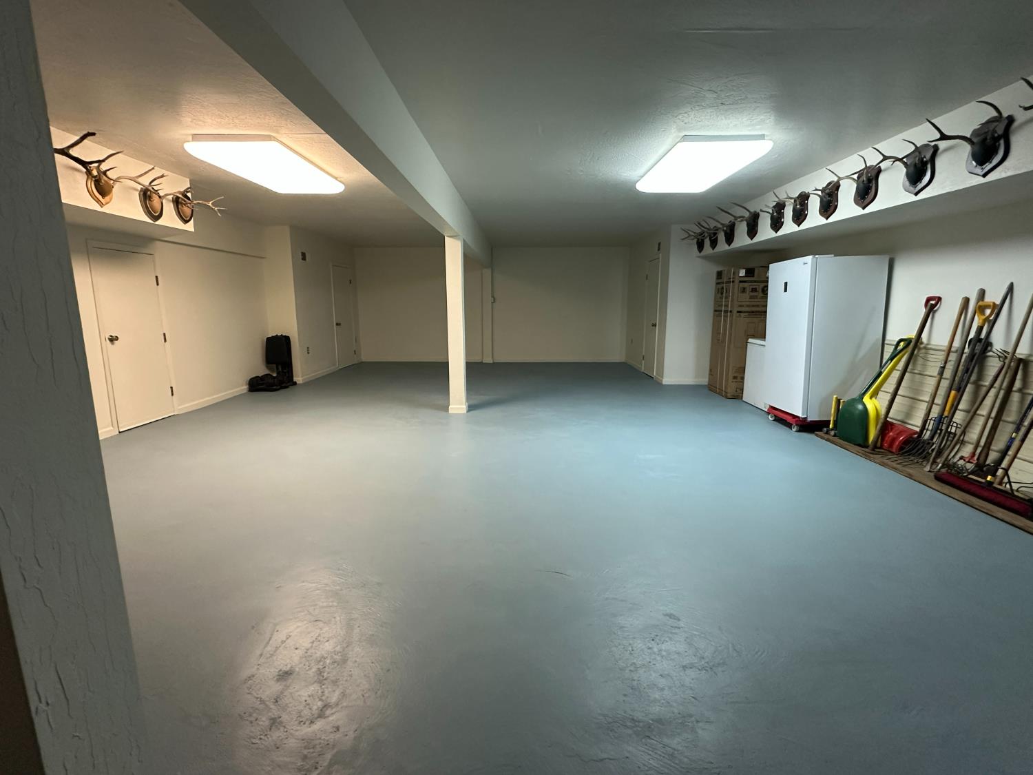 38303 Woodland Rd, Shaver Lake, CA 93664