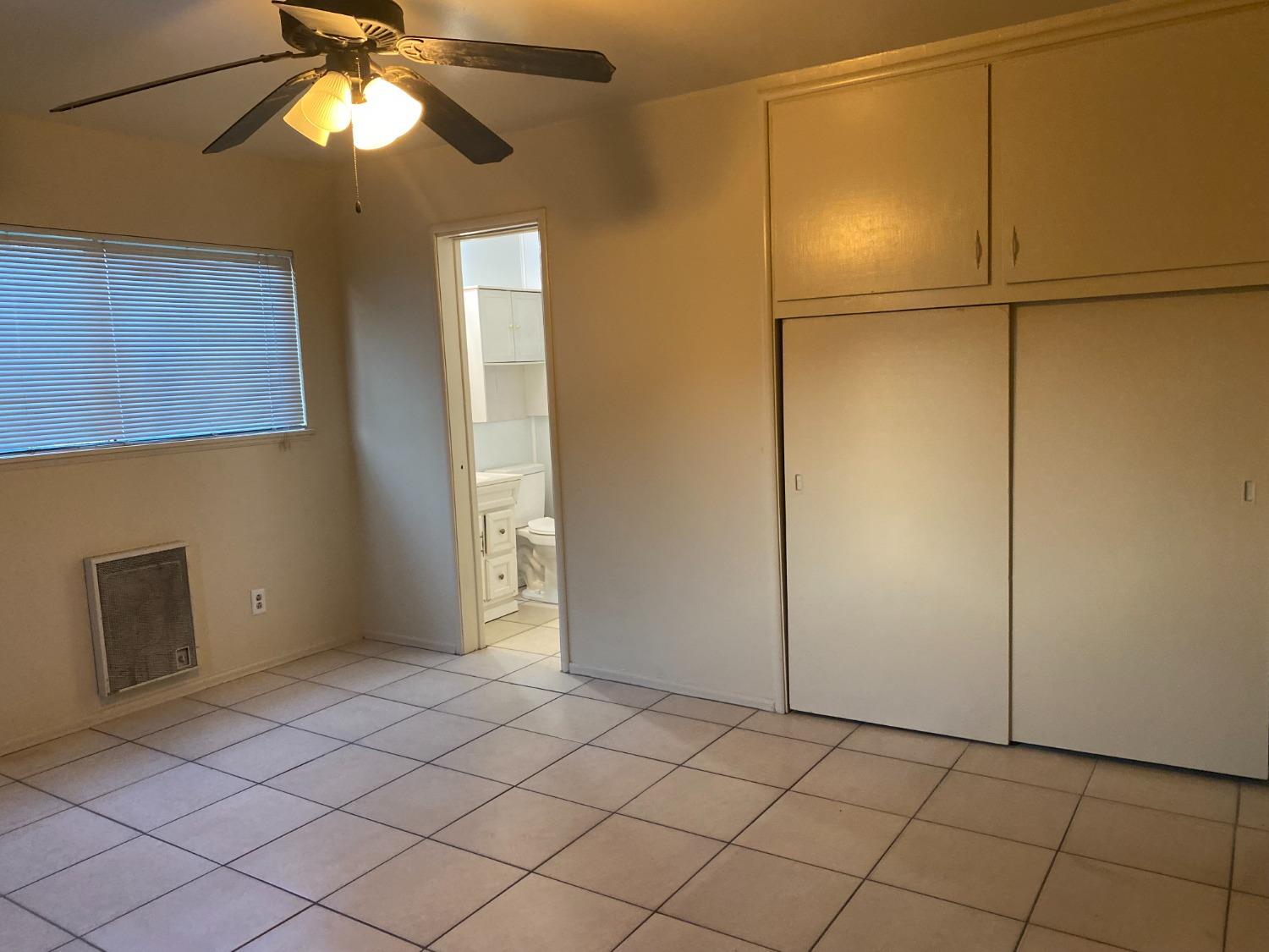 1916 Ashlan, Clovis, CA 93611