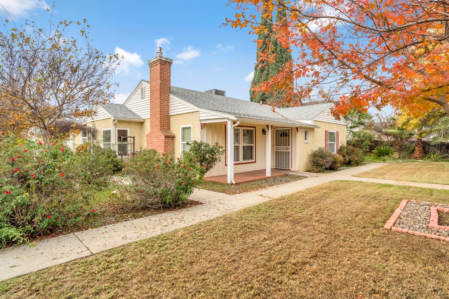 1802 Mckinley Ave, Hanford, CA 93230