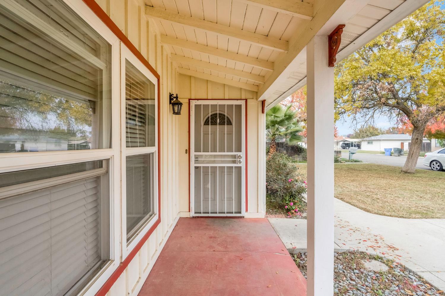 1802 Mckinley Ave, Hanford, CA 93230