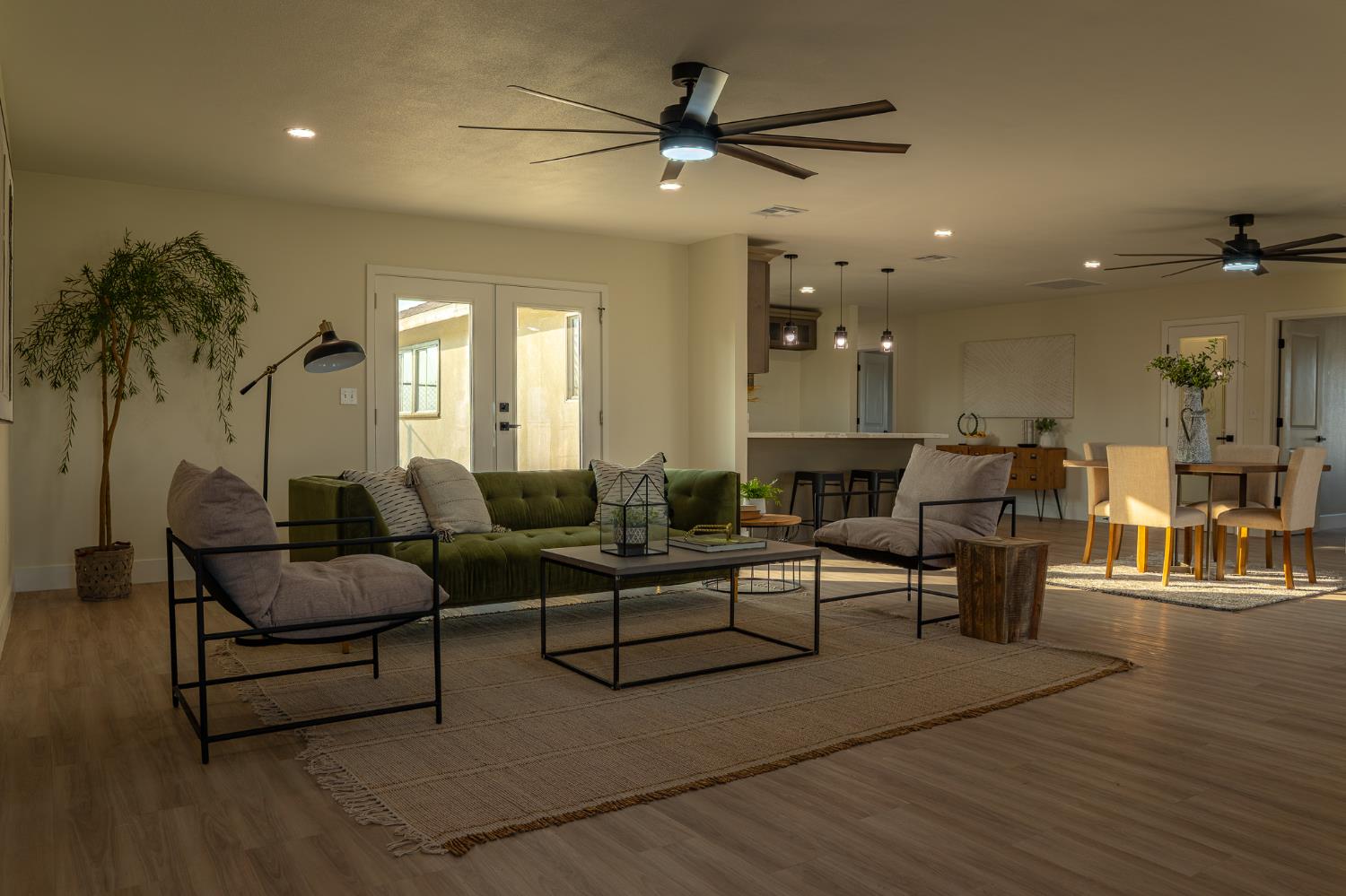 827 N Mccall Ave, Sanger, CA 93657