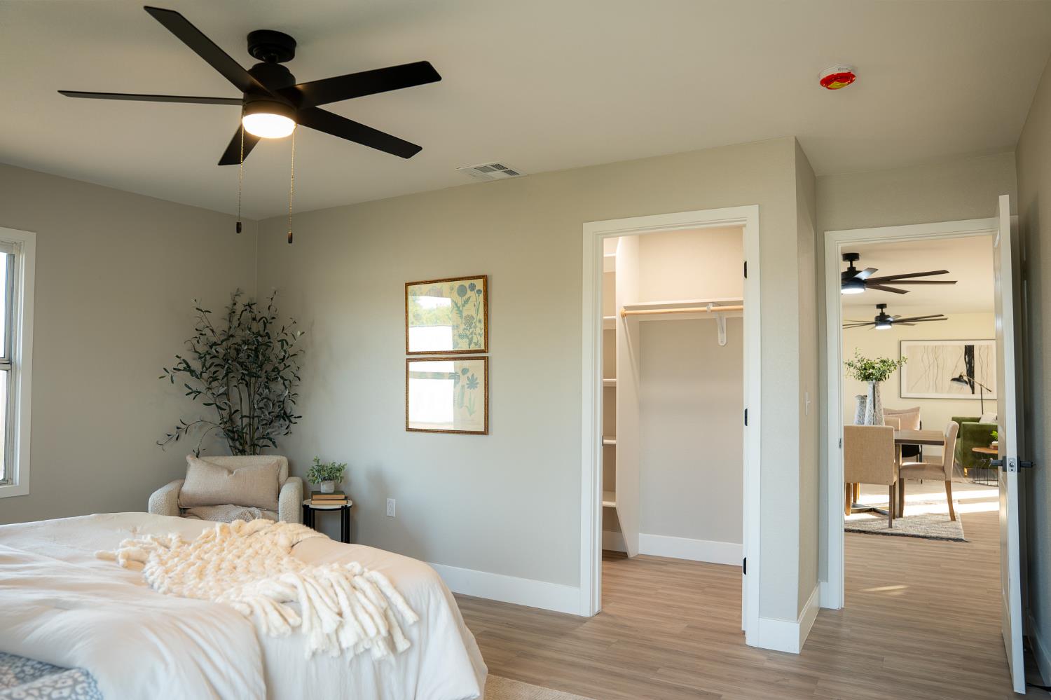 827 N Mccall Ave, Sanger, CA 93657