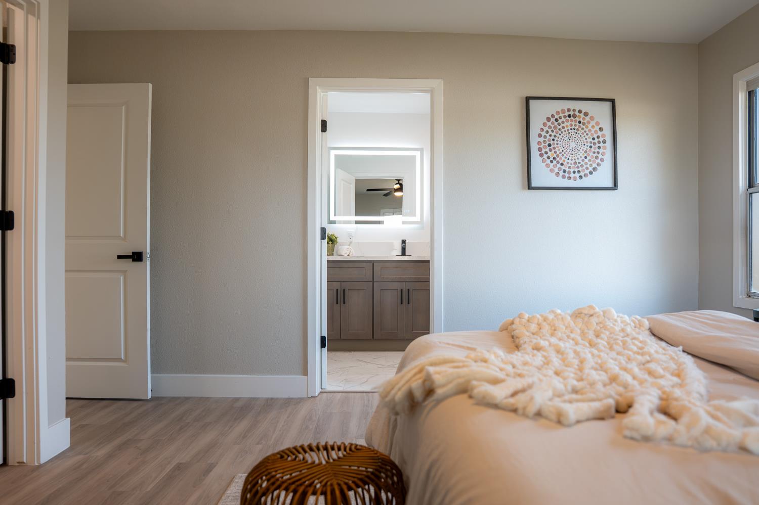 827 N Mccall Ave, Sanger, CA 93657