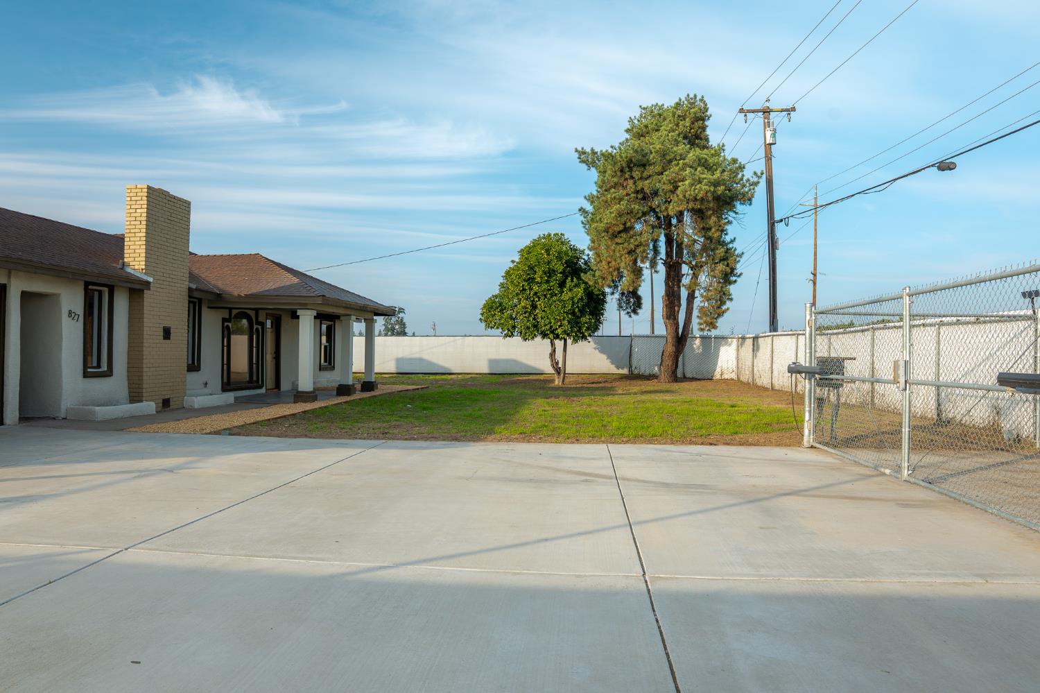 827 N Mccall Ave, Sanger, CA 93657