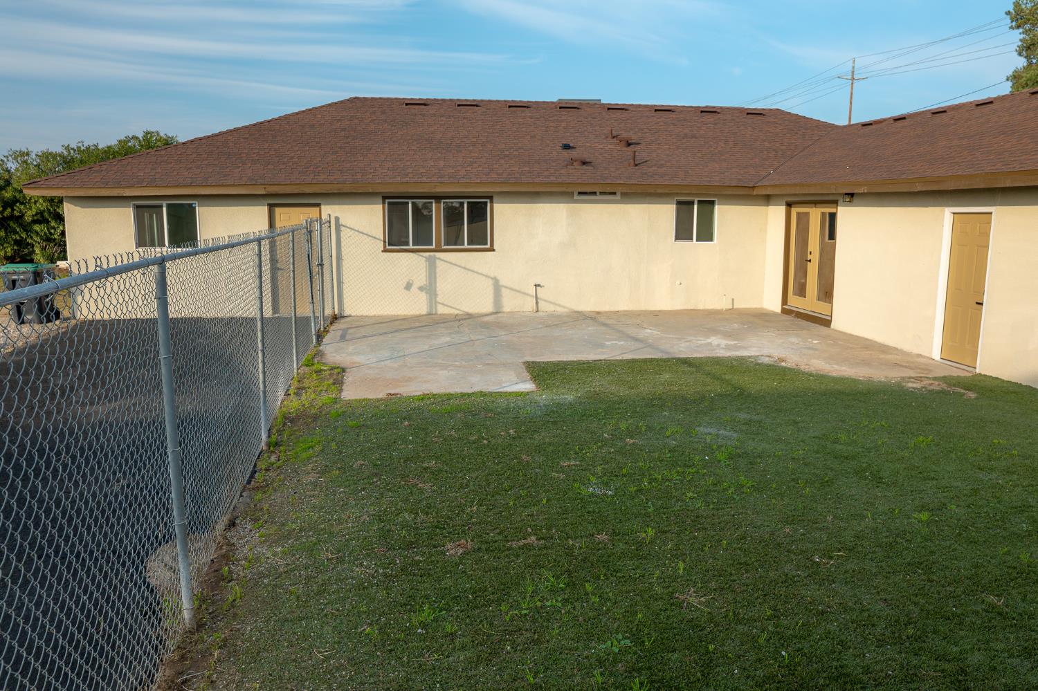 827 N Mccall Ave, Sanger, CA 93657