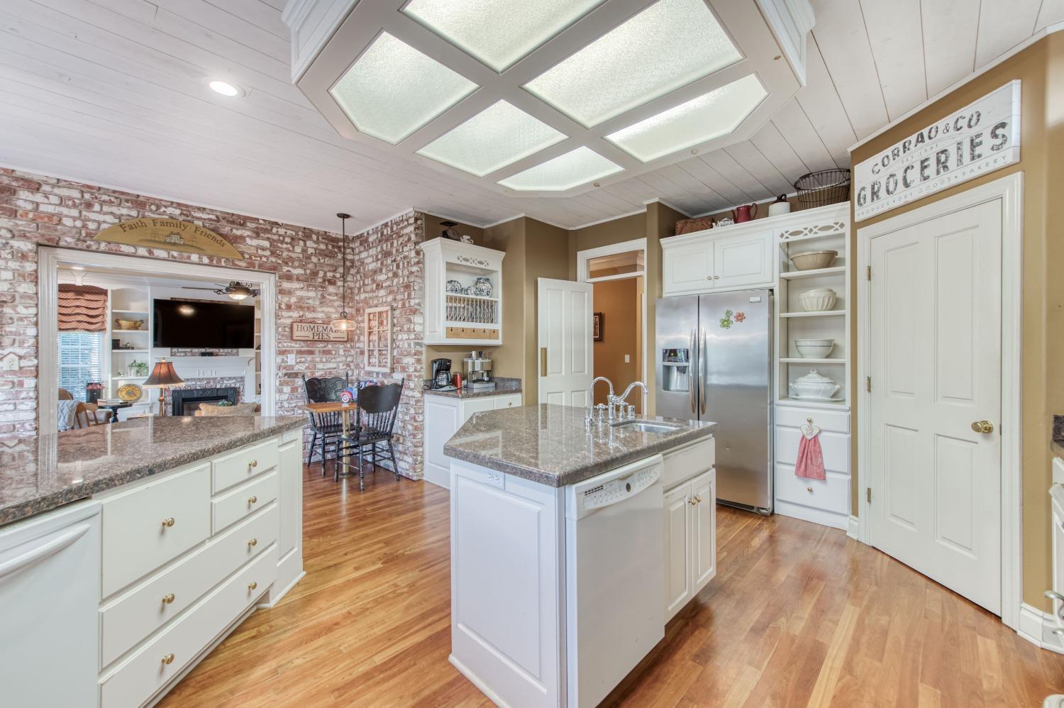 21672 Westmere Ln, Friant, CA 93626