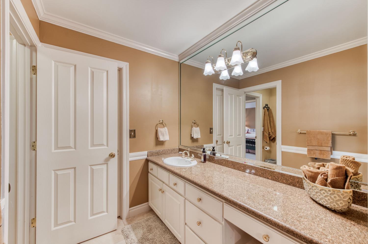 21672 Westmere Ln, Friant, CA 93626