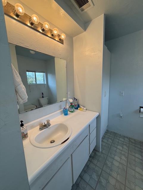 3039 E Hedges Ave, Fresno, CA 93703