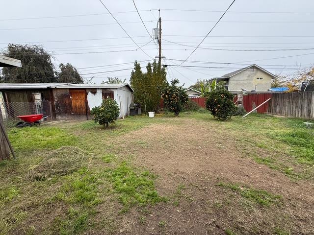 3039 E Hedges Ave, Fresno, CA 93703