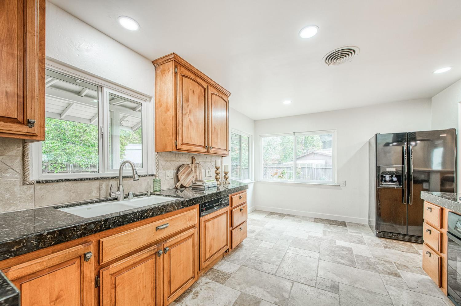 4750 N Palm Ave, Fresno, CA 93704