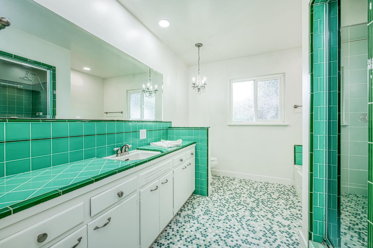 4750 N Palm Ave, Fresno, CA 93704