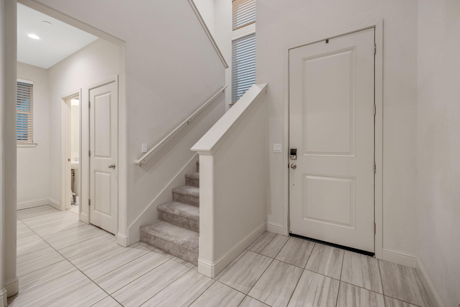 3433 W Milan Ave, Visalia, CA 93277