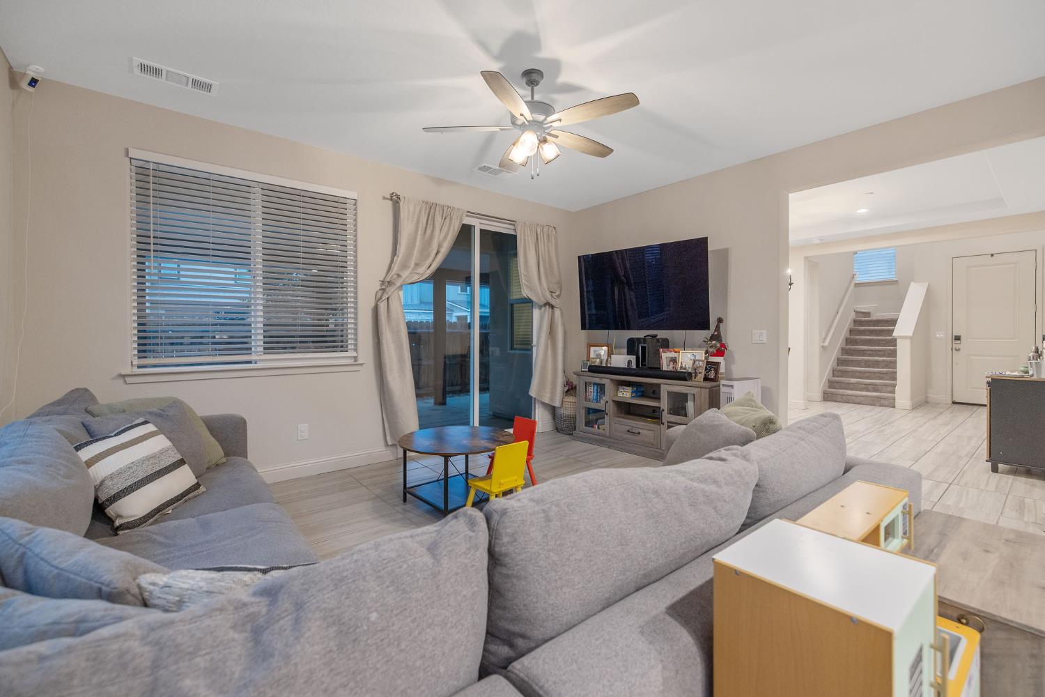 3433 W Milan Ave, Visalia, CA 93277