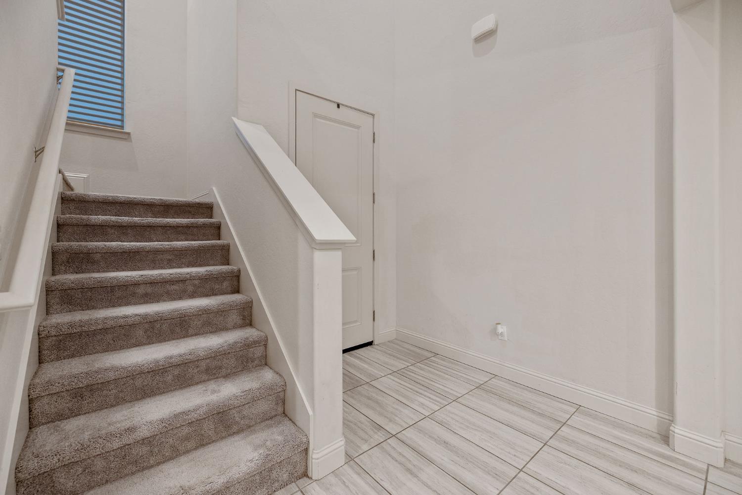 3433 W Milan Ave, Visalia, CA 93277