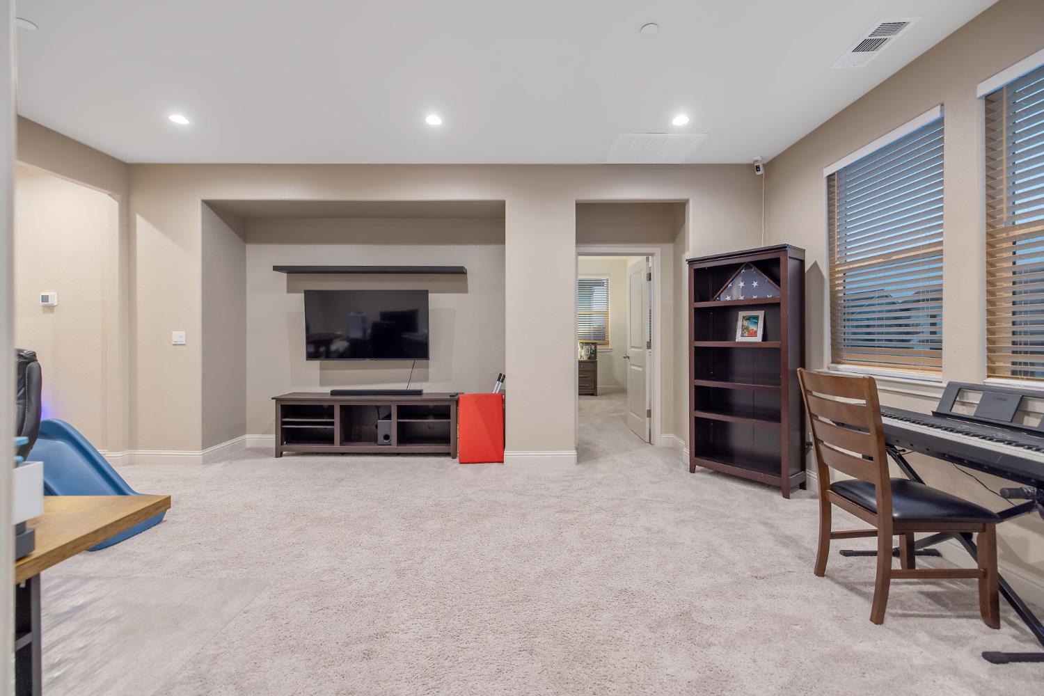 3433 W Milan Ave, Visalia, CA 93277