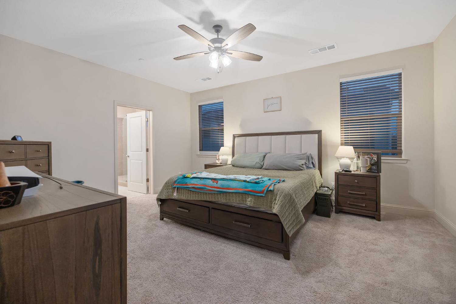 3433 W Milan Ave, Visalia, CA 93277