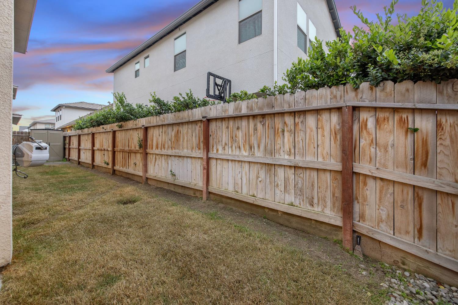 3433 W Milan Ave, Visalia, CA 93277