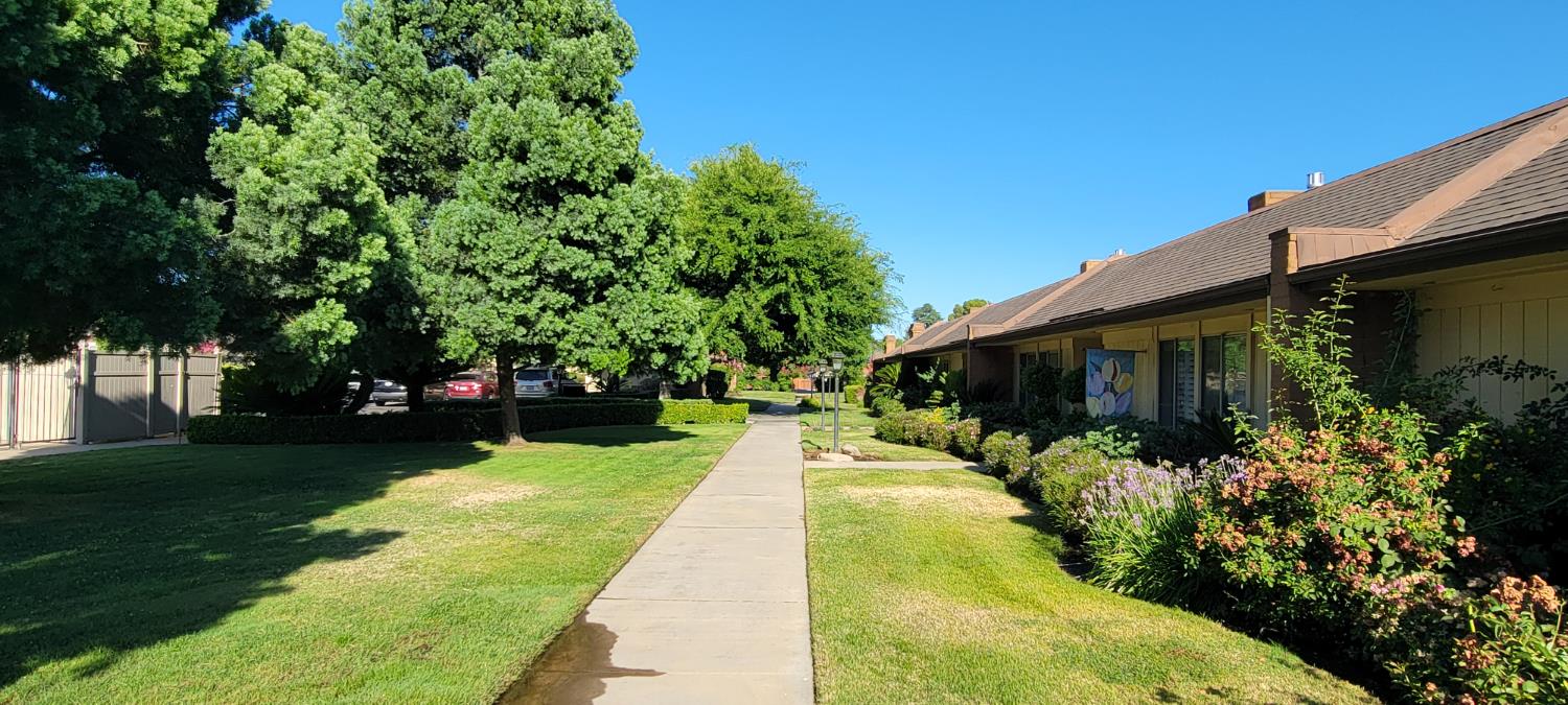 945 S Clovis Ave #H, Fresno, CA 93727