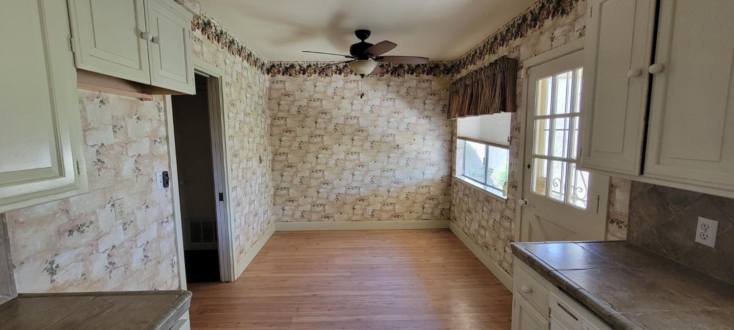 945 S Clovis Ave #H, Fresno, CA 93727