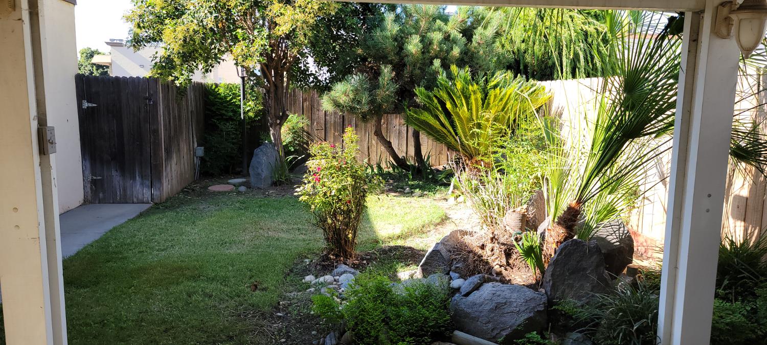 945 S Clovis Ave #H, Fresno, CA 93727