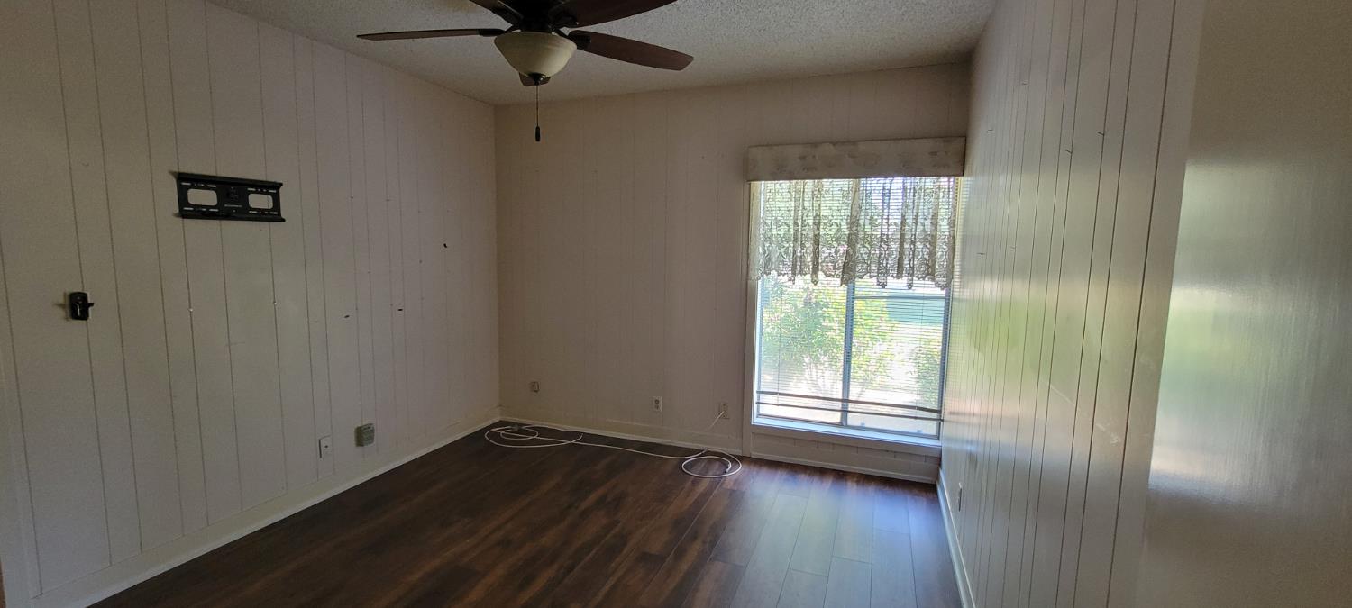 945 S Clovis Ave #H, Fresno, CA 93727