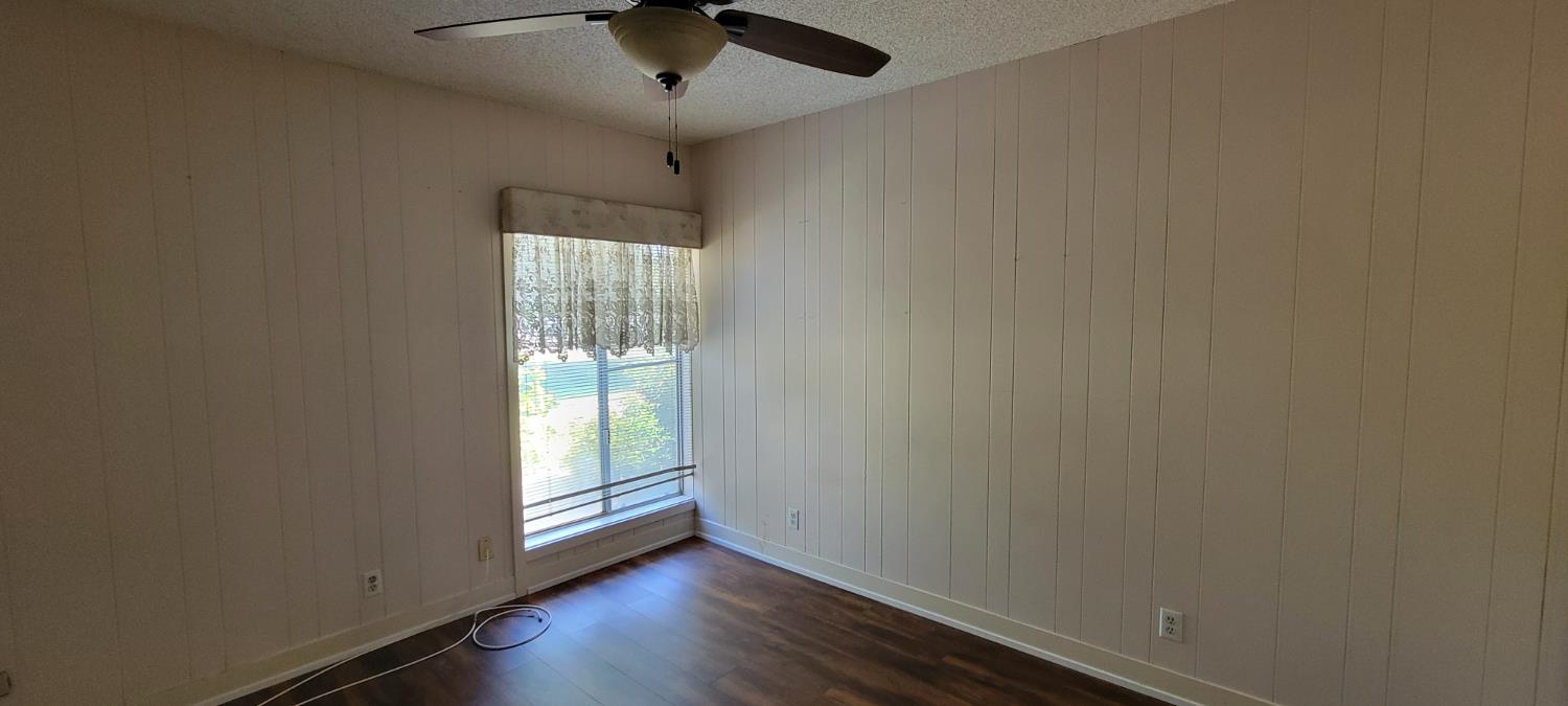 945 S Clovis Ave #H, Fresno, CA 93727