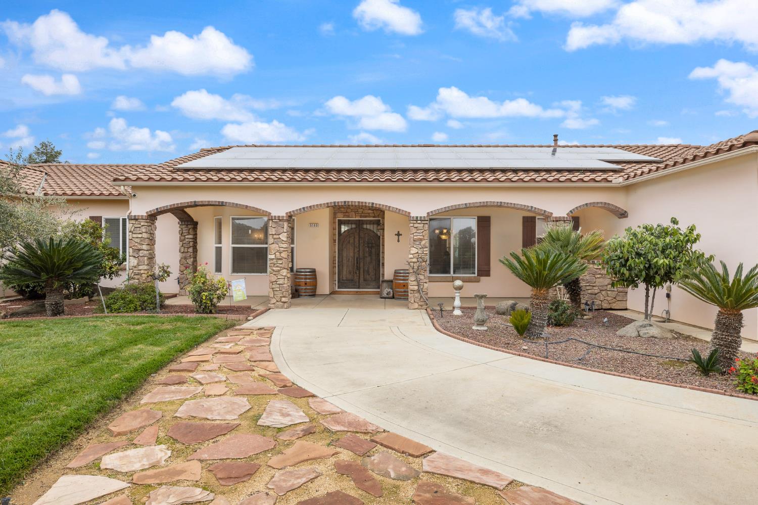 5180 E Copper, Clovis, CA 93619