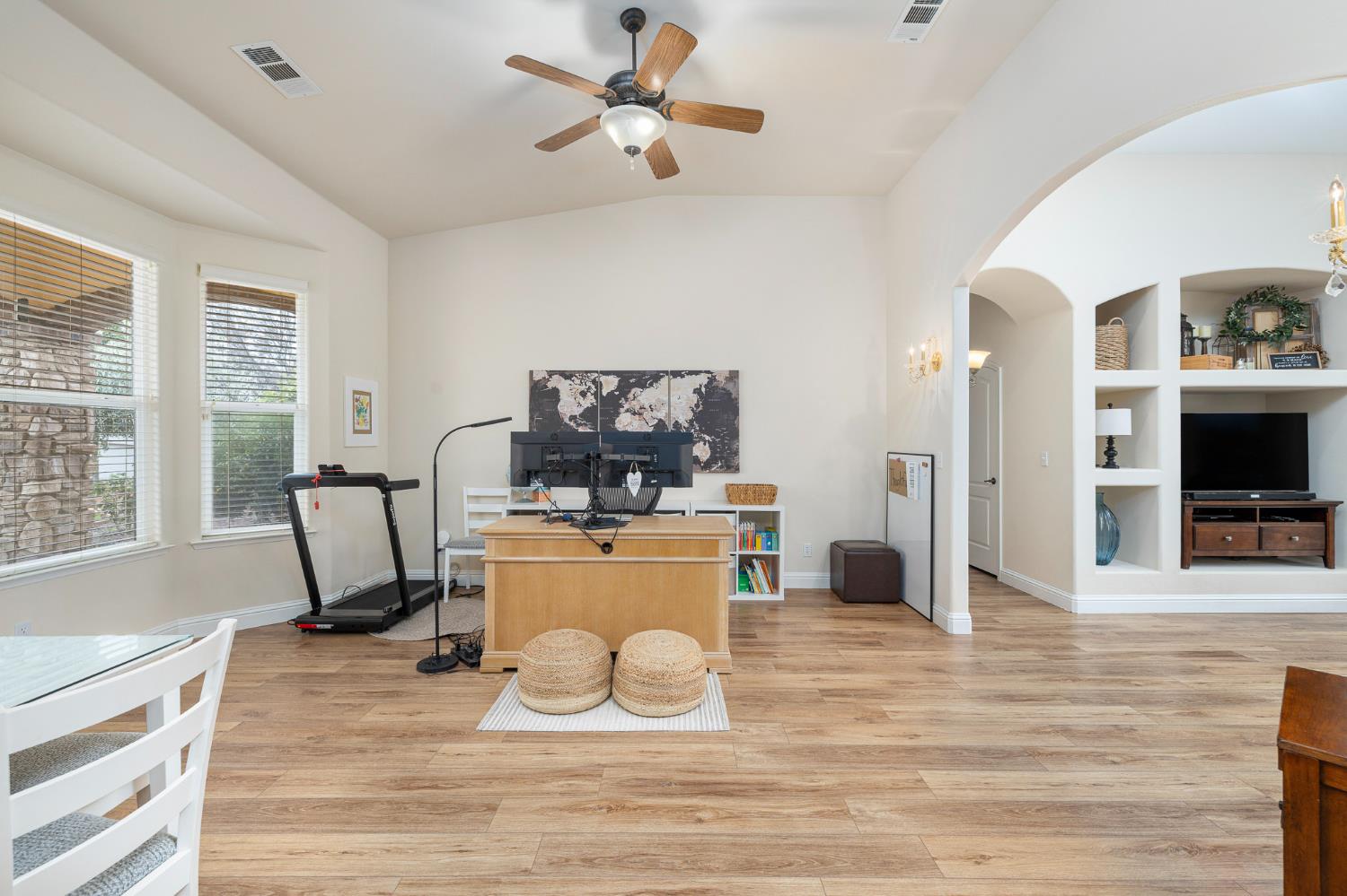 5180 E Copper, Clovis, CA 93619