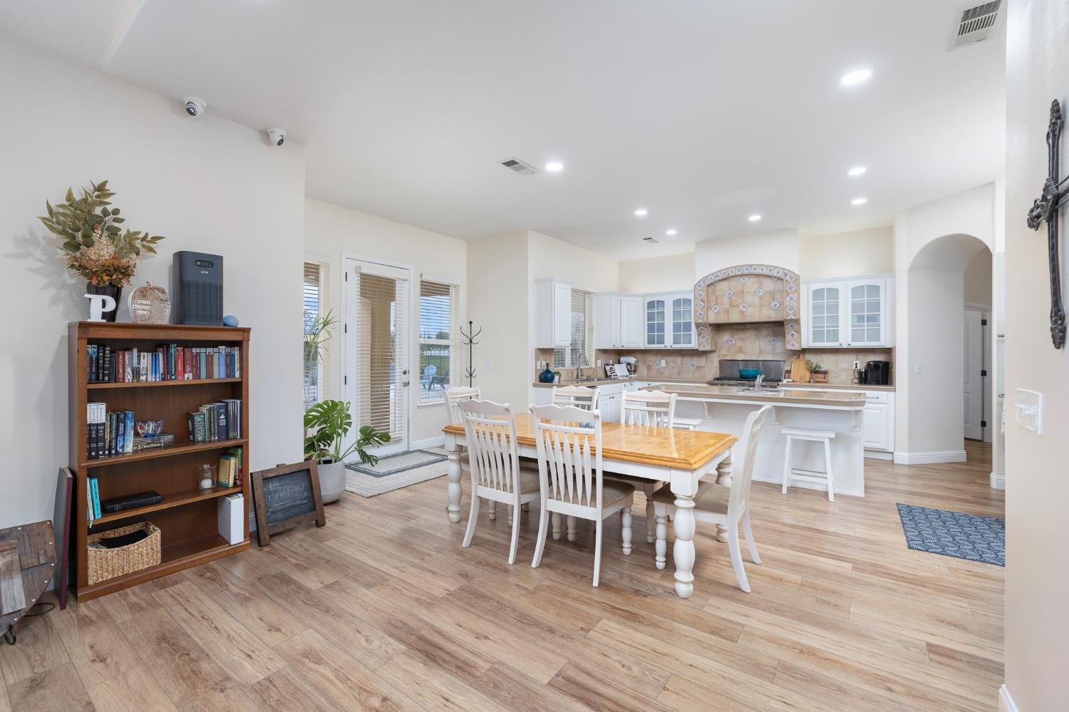 5180 E Copper, Clovis, CA 93619