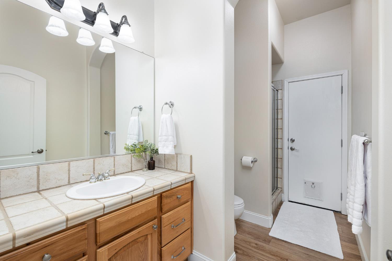 5180 E Copper, Clovis, CA 93619