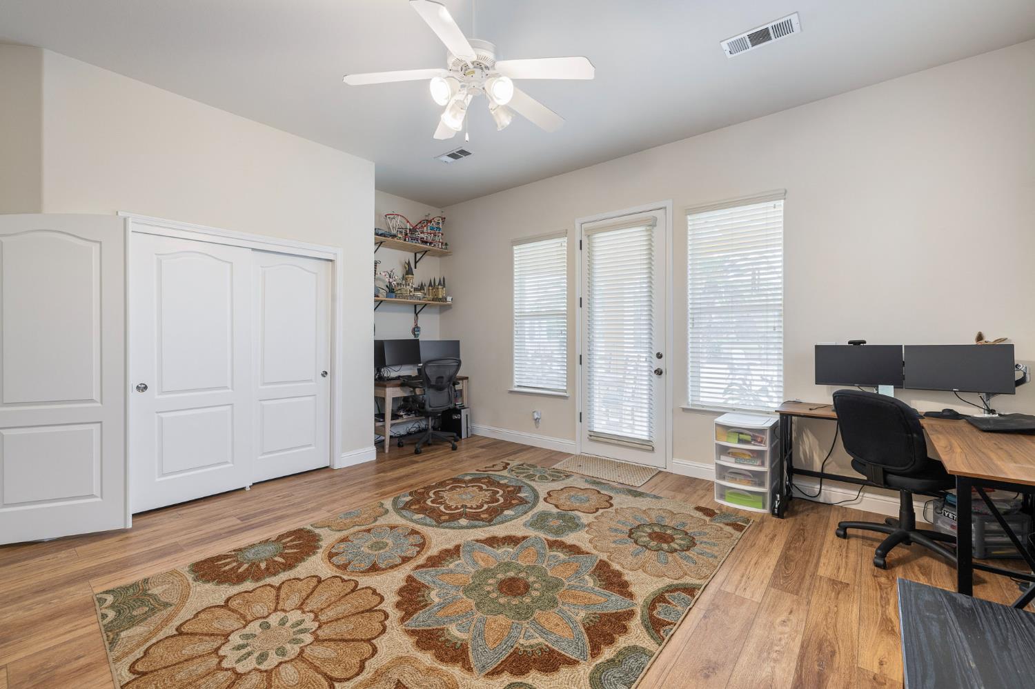 5180 E Copper, Clovis, CA 93619