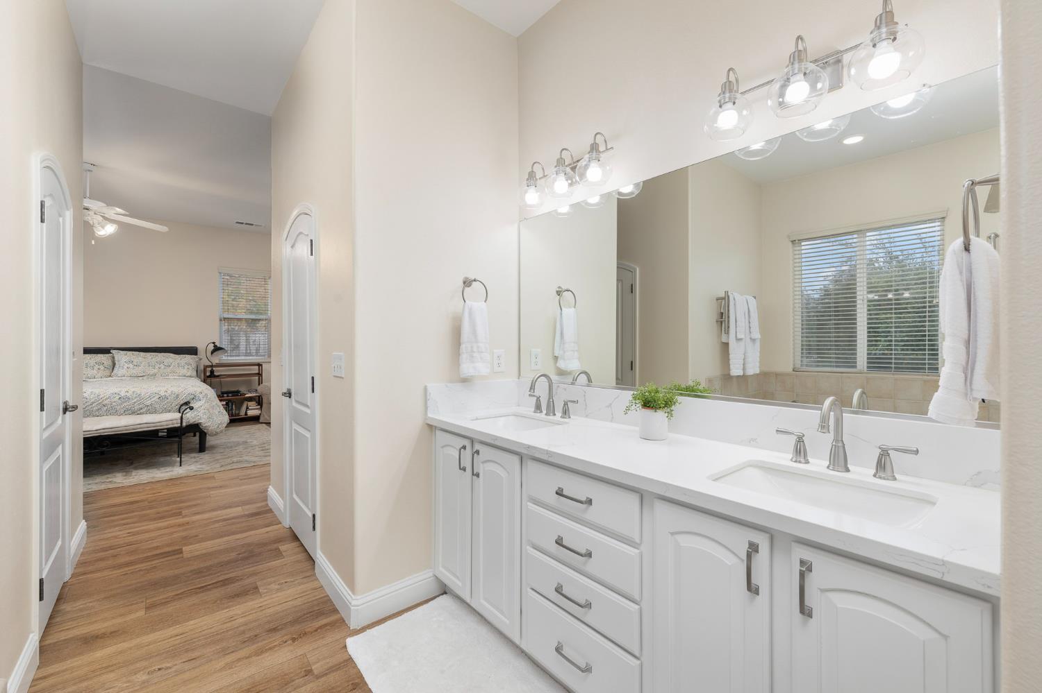 5180 E Copper, Clovis, CA 93619