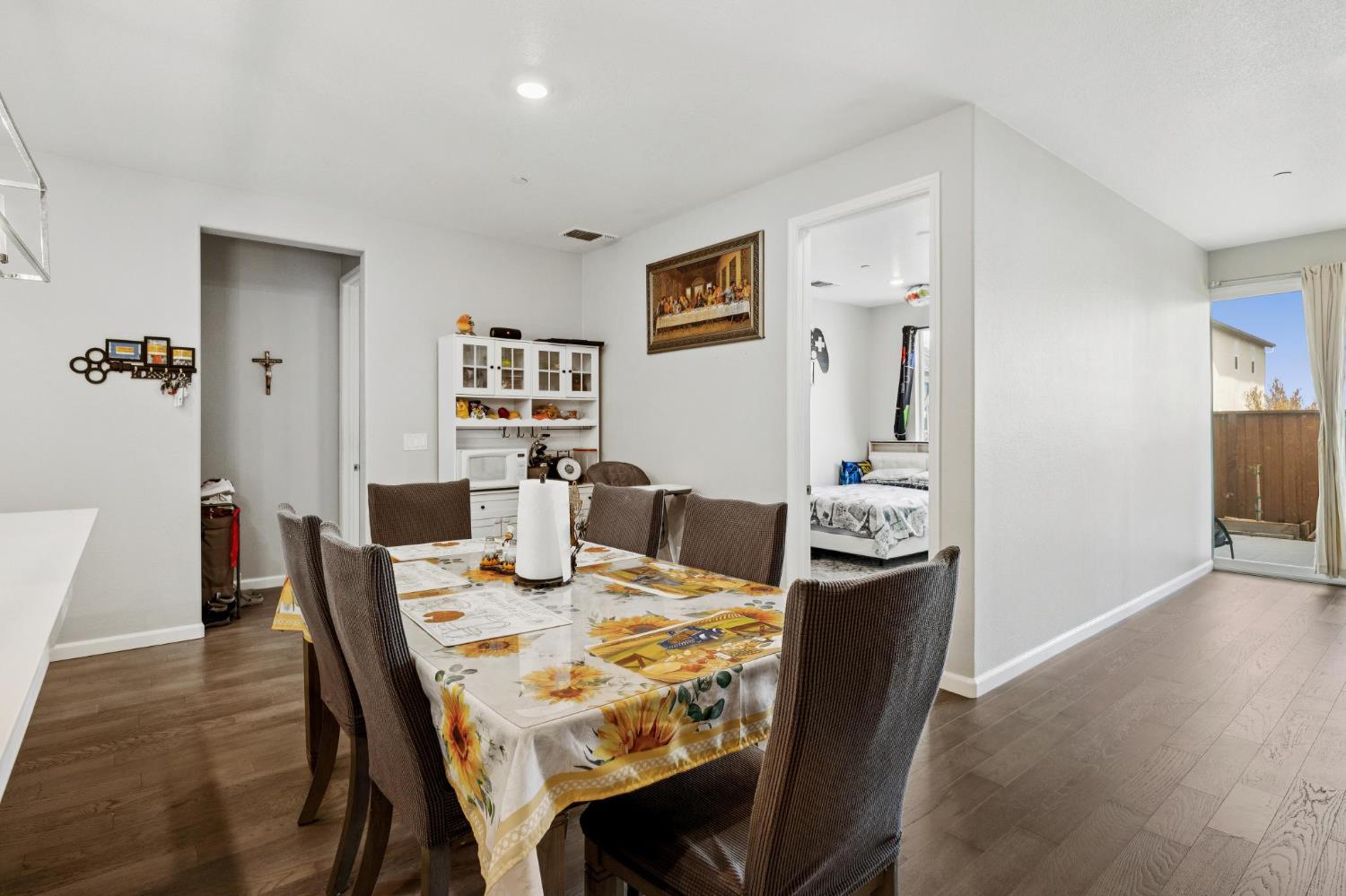 2070 Camden St, Hollister, CA 95023