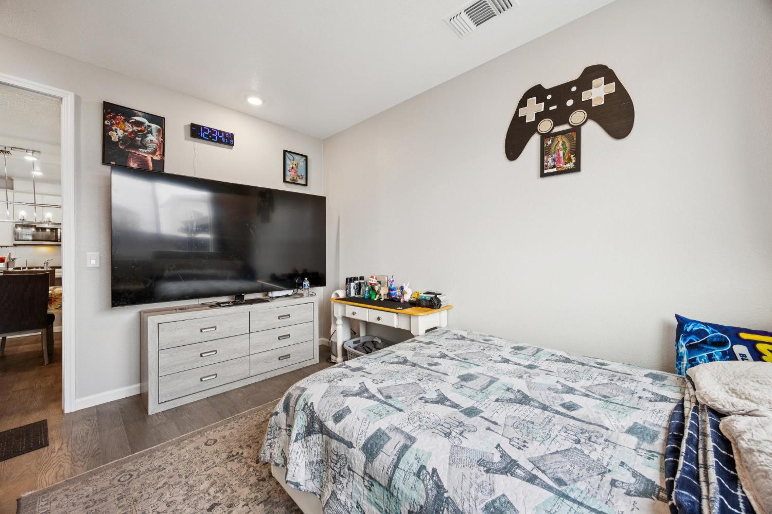 2070 Camden St, Hollister, CA 95023