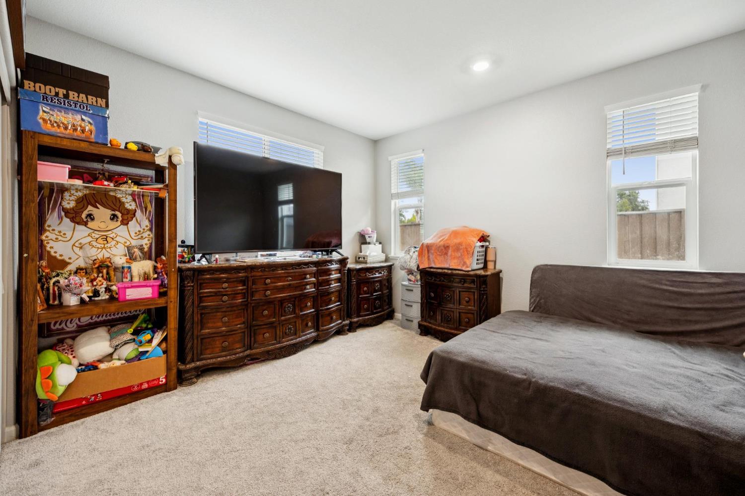 2070 Camden St, Hollister, CA 95023